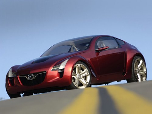 По мнению маркетологов Mazda, такая машина, как Kabura, может стать идеальным автомобилем для…