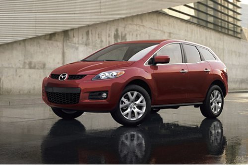 Запомните — если «противотуманки» круглые, то перед вами Mazda CX-7 (на фото), а если…