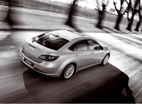 Mazda6 на всех парах мчится в салоны дилеров, и уже решительно никто и ничто не в силах ее…