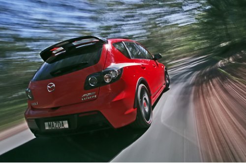Mazda3 MPS Extreme щеголяет небольшими расширителями колесных арок — видимо, этого потребовали…