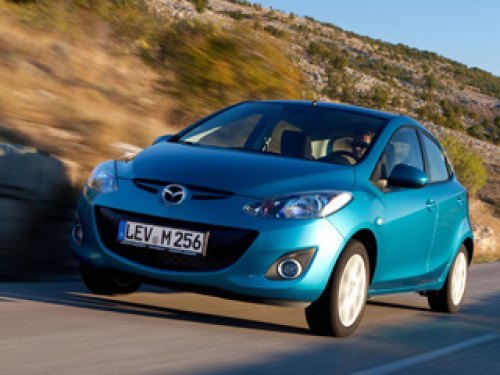 В компании Mazda утверждают, что на одной подзарядке новый электрокар сможет проехать около 200 км.