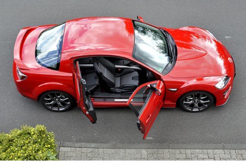 Последнего представителя семейства RX, Мазду RX-8, японцы были вынуждены убрать с европейского…