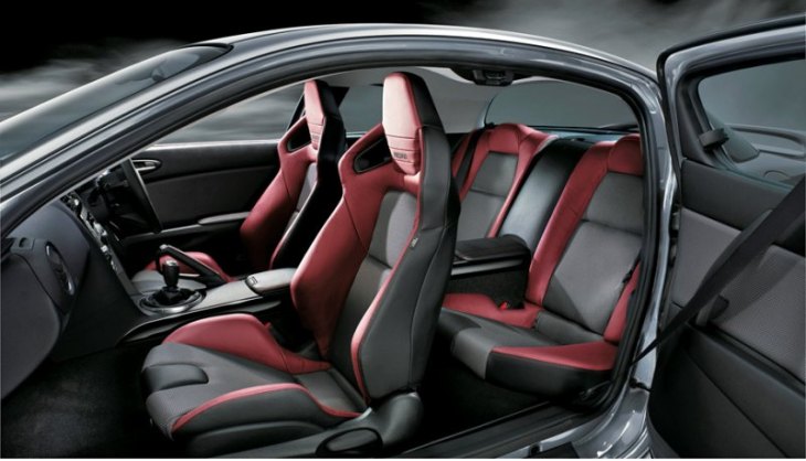 Новая дата окончания выпуска Мазды RX-8 — июнь 2012 года.