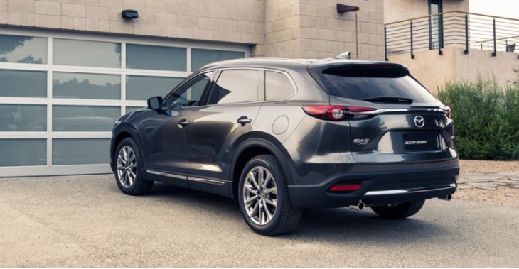 В Штатах гамма цветов будет состоять из семи колеров ― белого, черного, серого, темно-синего,…