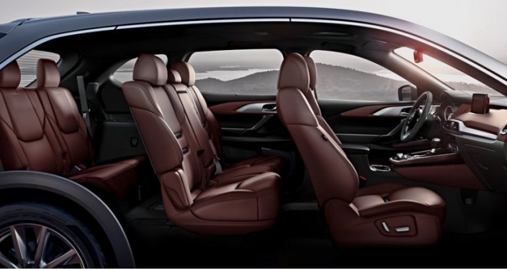 По заверениям японцев, на скорости 100 км/ч шумоизоляция интерьера стала добротней на 12%. Диван…