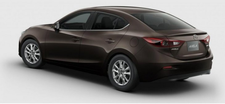 Седан Mazda Axela Hybrid со 136-сильной установкой и вариатором продается с ноября 2013 года только…