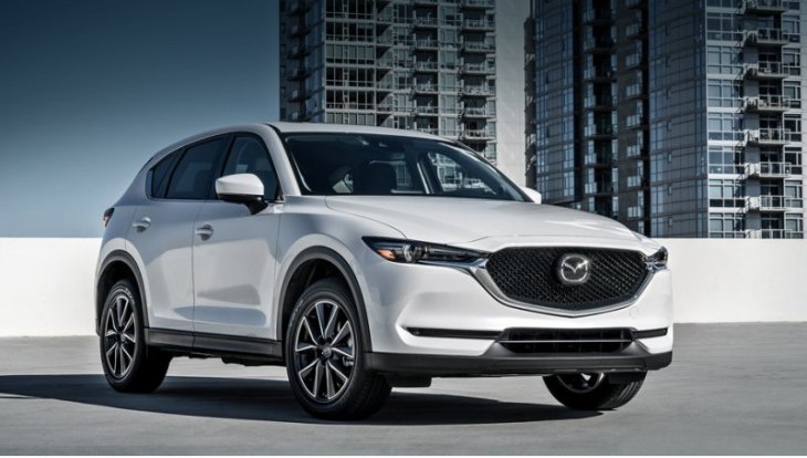 В Соединённых Штатах Mazda CX-5 продаётся пока только с двигателем 2.5 и шестиступенчатым…