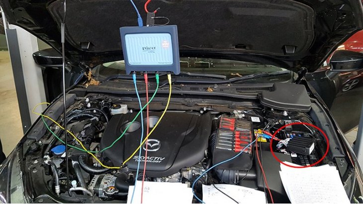 Неисправное реле прячется внутри блока F-BCM (Front Body Control Module), который обведен на фото…