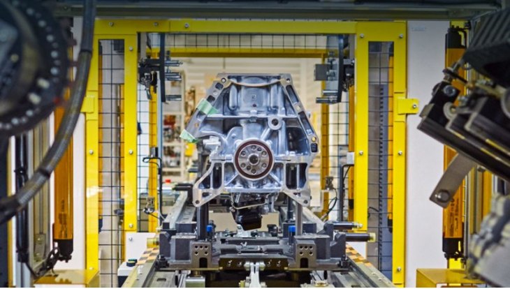 Первые моторы вслед за внутризаводскими проверками проходили испытания в Японии, причём отдельные…