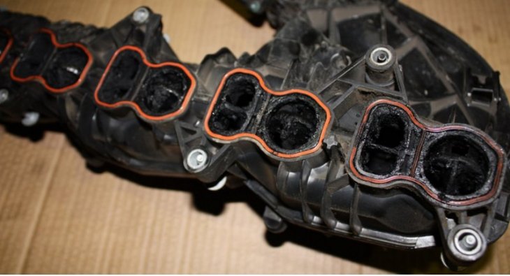 Тут показаны заслонки во впускном коллекторе не на Мазде, а на дизеле BMW, однако с похожей по…