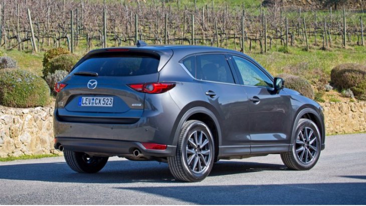 «Вторая» Mazda CX-5 предлагается в России с лета 2017 года и отзывалась лишь единожды, хотя в…