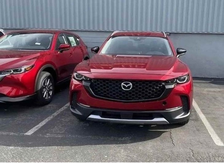 Новая Mazda CX-50: появились фото первого собранного кроссовера