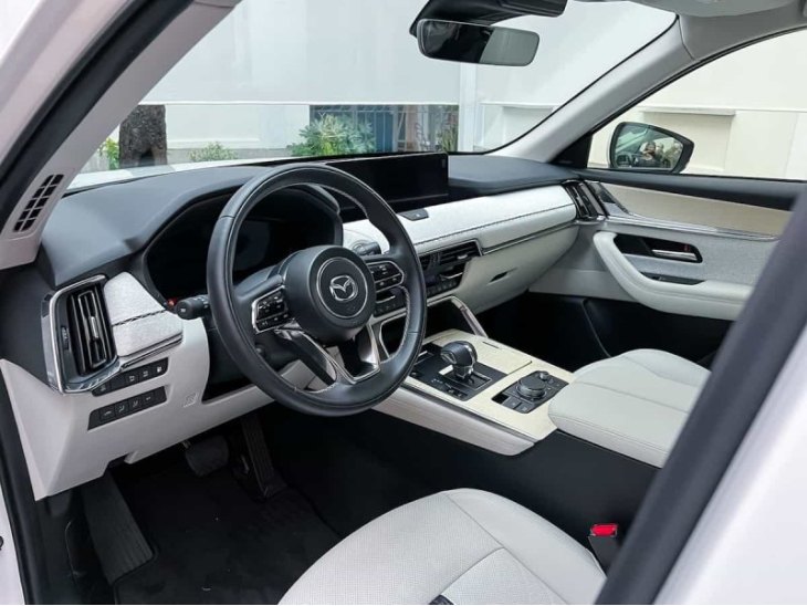 Пока для модели заявлен только один двигатель – e-Skyactiv PHEV, представляющий собой…