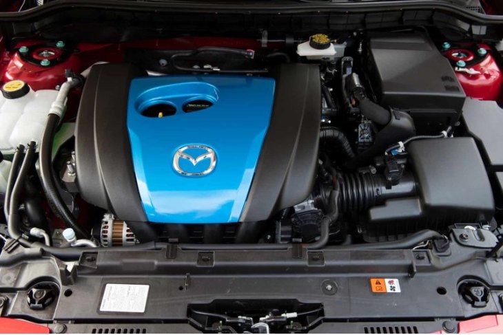 На североамериканских Mazda 3, оснащенных 2-литровым двигателем SkyActiv (2012-2013 годов выпуска),…