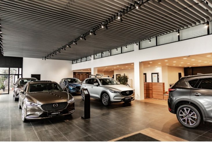 Флагманская модель CX-9 с этого месяца продается от 3 млн 375 тысяч рублей до 4 млн 181 тыс. руб.,…