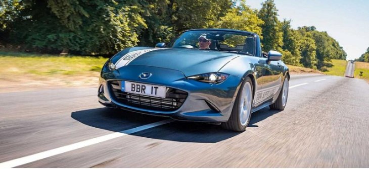 В Сети представили 250-сильную версию культовой Mazda MX-5 Miata