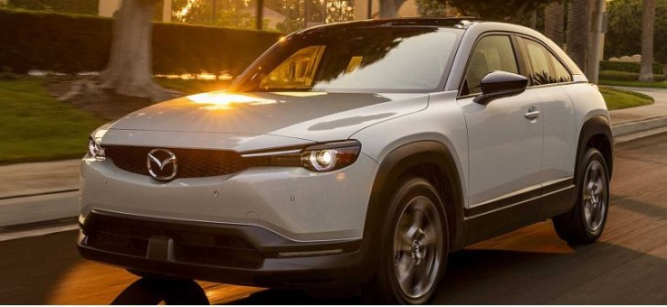 Mazda анонсировала премьеру Mazda MX-30 R-EV с роторным агрегатом 13 января 2023 года