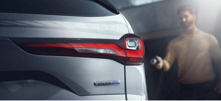 Mazda анонсировала выход флагманского внедорожника Mazda CX-90 с гибридным мотором