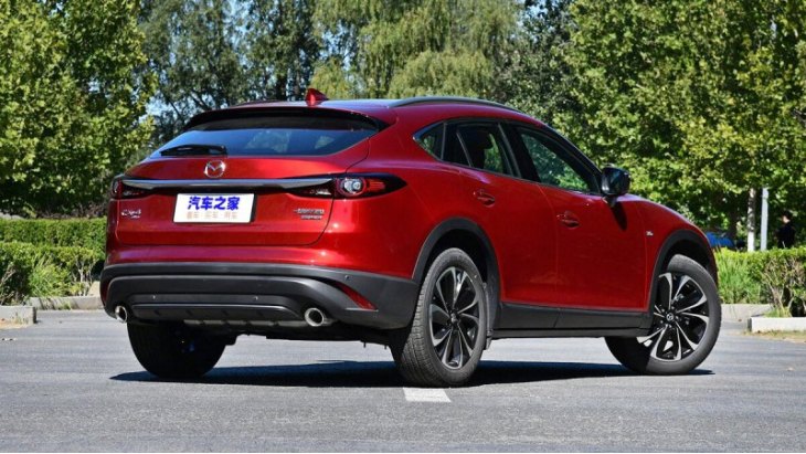 На «китайские» Mazda CX-4 сам дилер дает гарантию 2 года или 100 тысяч километров пробега. Чтобы не…