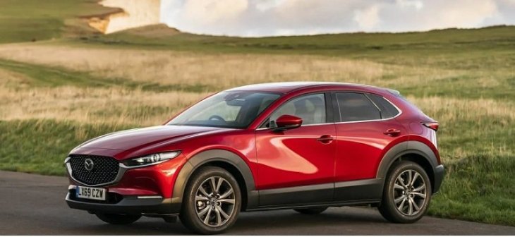 В России дилеры объявили о продаже электрических кроссоверов Mazda CX-30 стоимостью 3 млн рублей