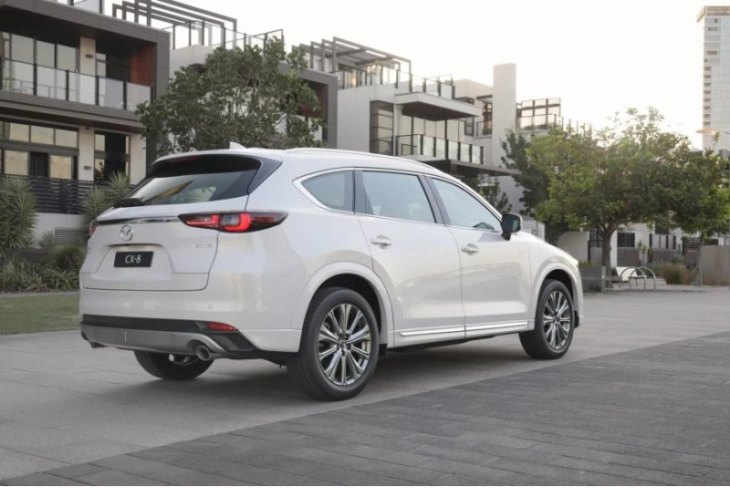 Почти два года назад Mazda CX-80 была утверждена в качестве члена растущей линейки кроссоверов…