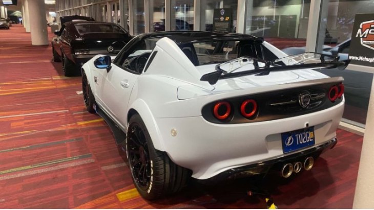 Политически корректным было бы сказать, что красота – в глазах смотрящего, и владелец этой «Лянчии»…