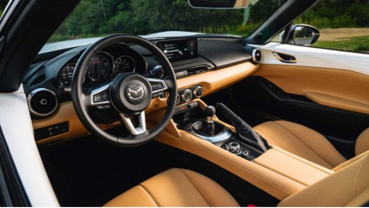 Стремление Mazda к снижению веса оправдывает себя в ND3 Miata, которая остается удивительно жесткой…