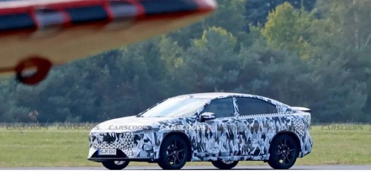 Mazda тестирует приемника своего седана Mazda 6