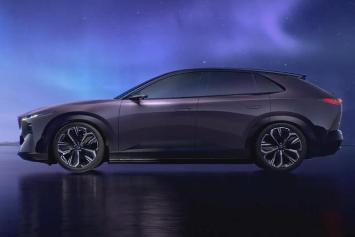 Внешний вид новой «Мазды» напоминает прошлогодний концепт Mazda Arata. У кроссовера вместо…