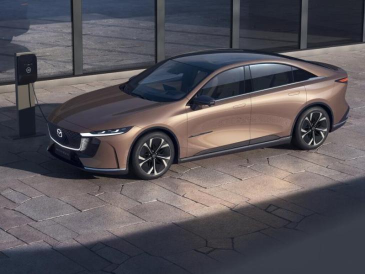 Лифтбек Mazda EZ-6 основан на китайской модели Changan Shenlan SL03. Он может быть гибридным или…