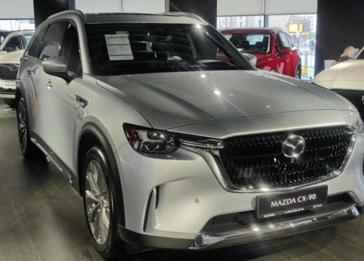 В России продают новые кроссоверы Mazda CX-90: стоят дорого