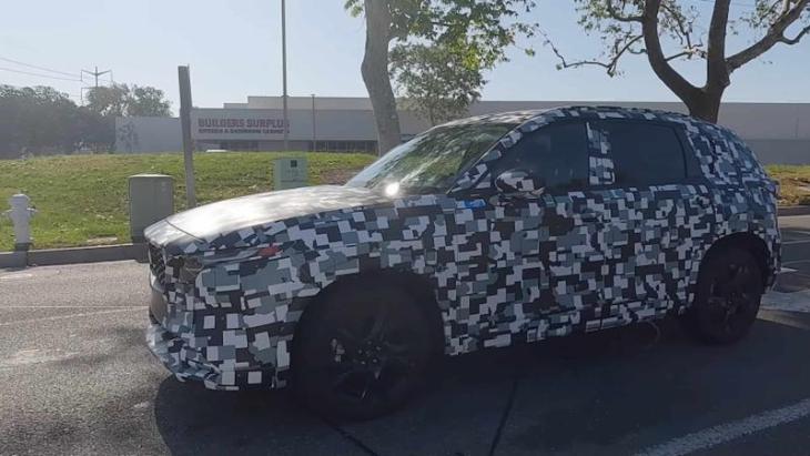 Прототип 3 поколения Mazda CX-5 во время тестов
