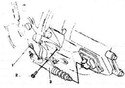 Рис. 165. Установленный цилиндр головки сцепления 1. Накидная гайка трубопровода, 13-22 мм; 2 Болт,…