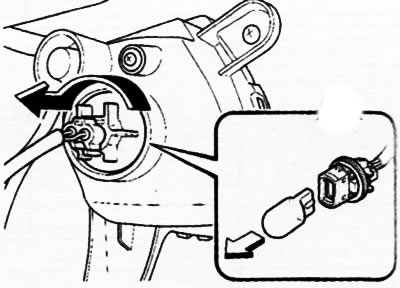 4. Выньте лампу из патрона.
