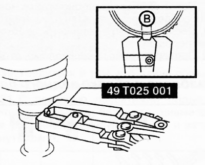 14. Обжать малый хомут пыльника со стороны колеса с помощью специального инструмента. Убедиться в…