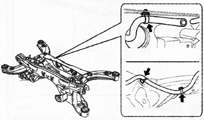 3. Версии с полным приводом (4WD): убрать шланг сапуна задней главной передачи в сторону.