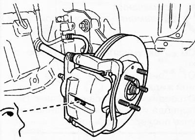 4. Если толщина хотя бы одной из тормозных накладок меньше минимальной, заменить тормозные колодки…