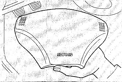 Осторожно вынуть подушку безопасности из автомобиля.