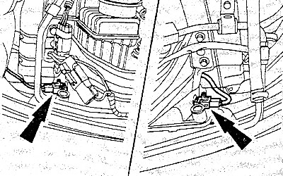 Снять штекеры с фонарей в крыльях. При этом тянуть только за штекеры, а не за провода.