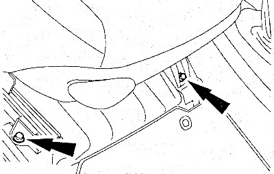 Сдвинуть сиденье полностью назад и открутить оба передних болта.
