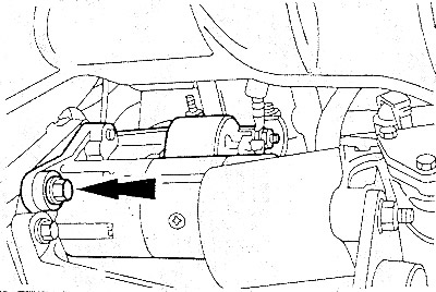 Немного опустить стартер, чтобы открылся доступ к соединениям проводов.