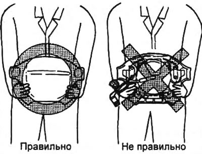 11. При переноске модуля подушки безопасности держите его накладкой рулевого колеса в сторону от…