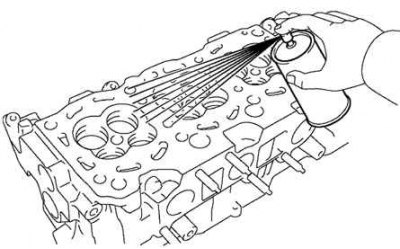 Рис. 2.136. Использование красителя при проверке блока цилиндров